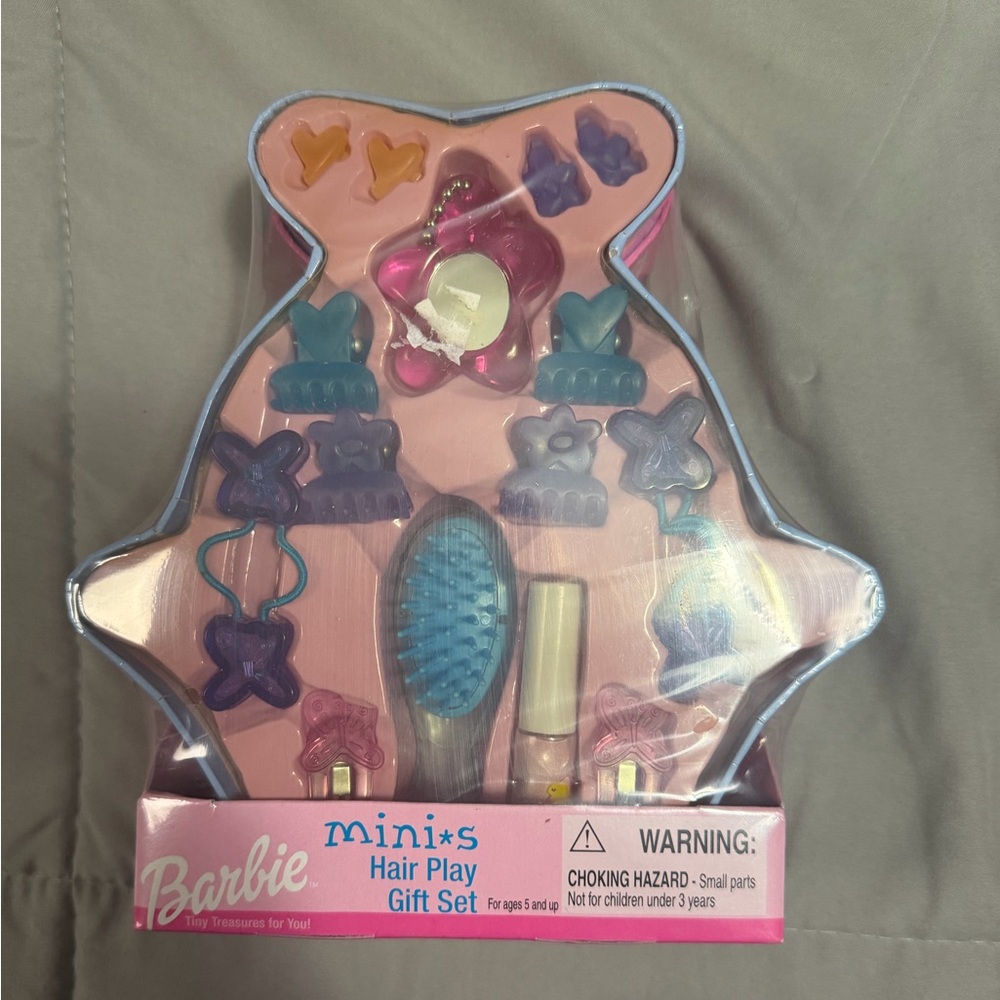 Vintage 2001 Barbie doll hair play gift set